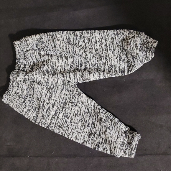 6-9 Month Puma Jacket and Sweat Pants - Picture 4 of 4